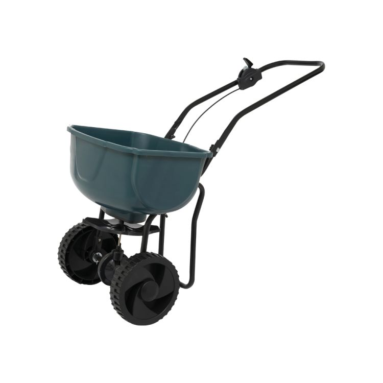 Spreader manually operated