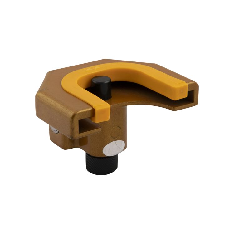 Universal coupling lock