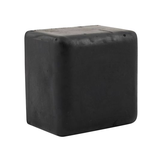 A loose rubber cap for the 1 kg sledgehammer